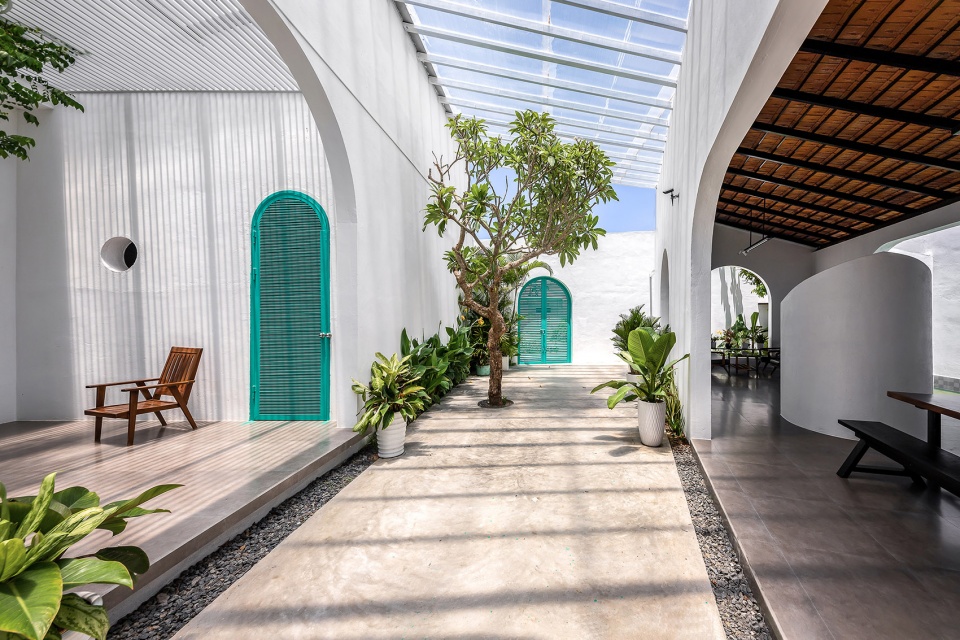 Phu Yen House by Story Architecture