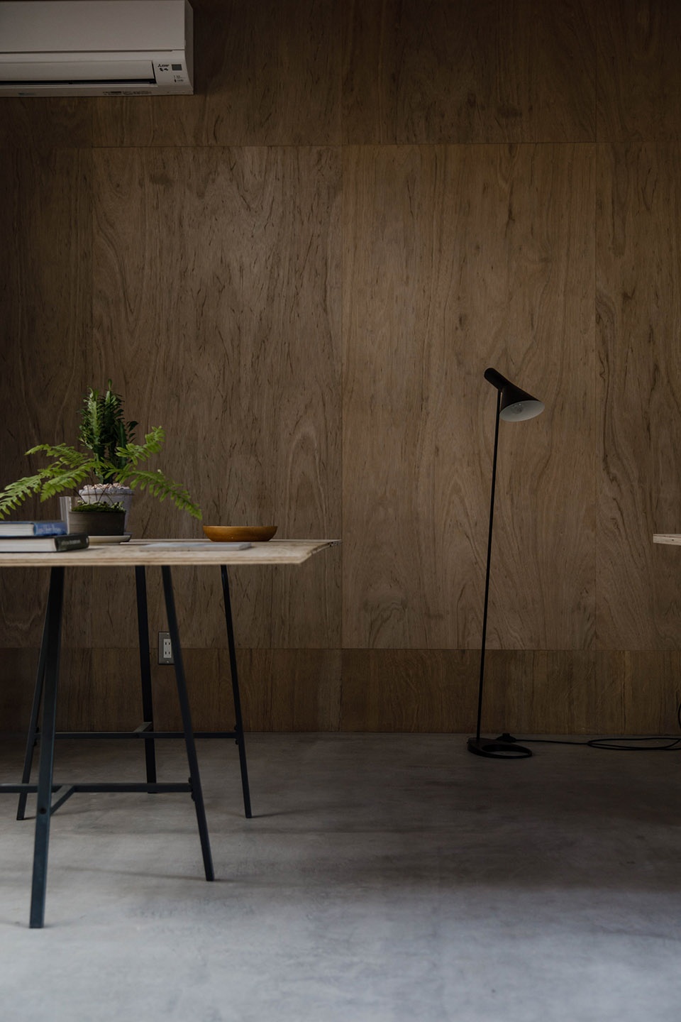 honjo west office by OSTR