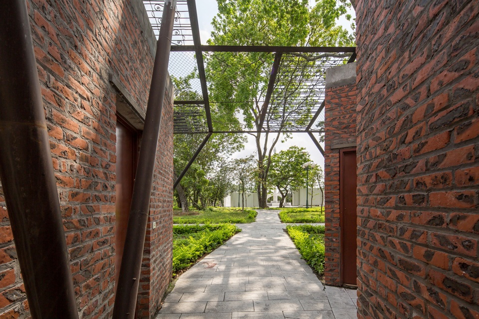 revival of mao khe mining park by hp architects
