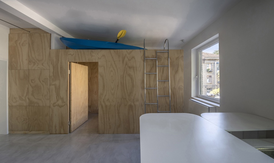 POST WAR APARTMENT T101 China by ROOI Design and Research