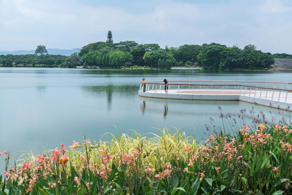 Songshan Lake Central Area Lounge Corridor Demonstration Section Reconstruction and Upgrade Project by DONGDA SHENZHEN DESIGN CO LTD