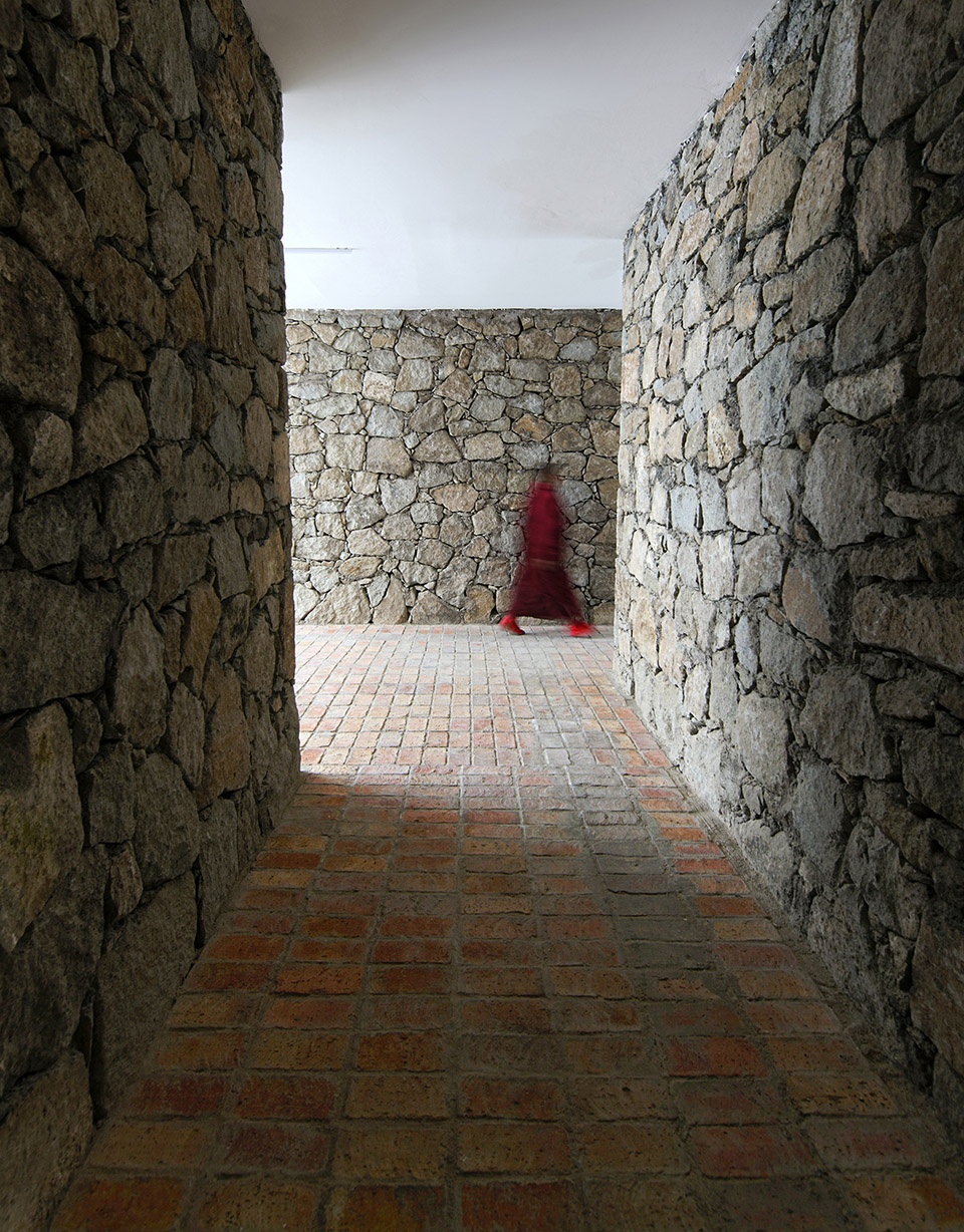 expansion of tsenpo museum jizha township of nangqian county china by ji architects