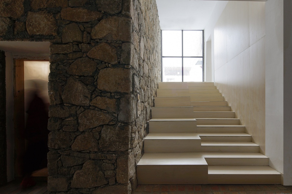 expansion of tsenpo museum jizha township of nangqian county china by ji architects
