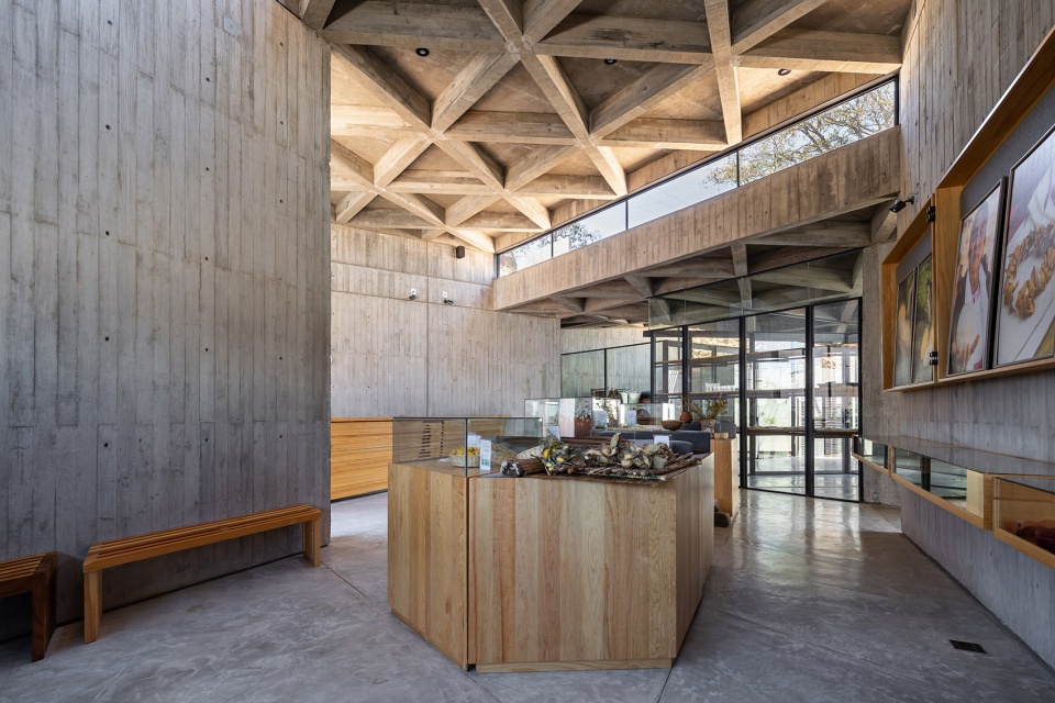 Silk Worm Sanctuary by LAMZ Arquitectura