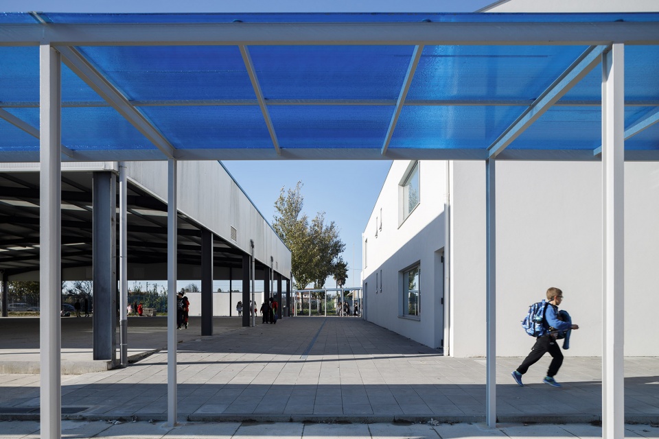 Sao Bernardo Elementary School Aveiro by ARTE TECToNiCA