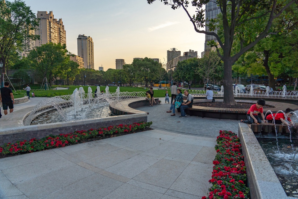 Taipingqiao Park China by DLC