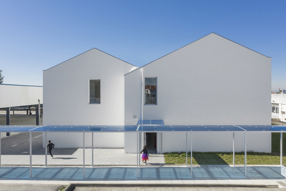 Sao Bernardo Elementary School Aveiro by ARTE TECToNiCA