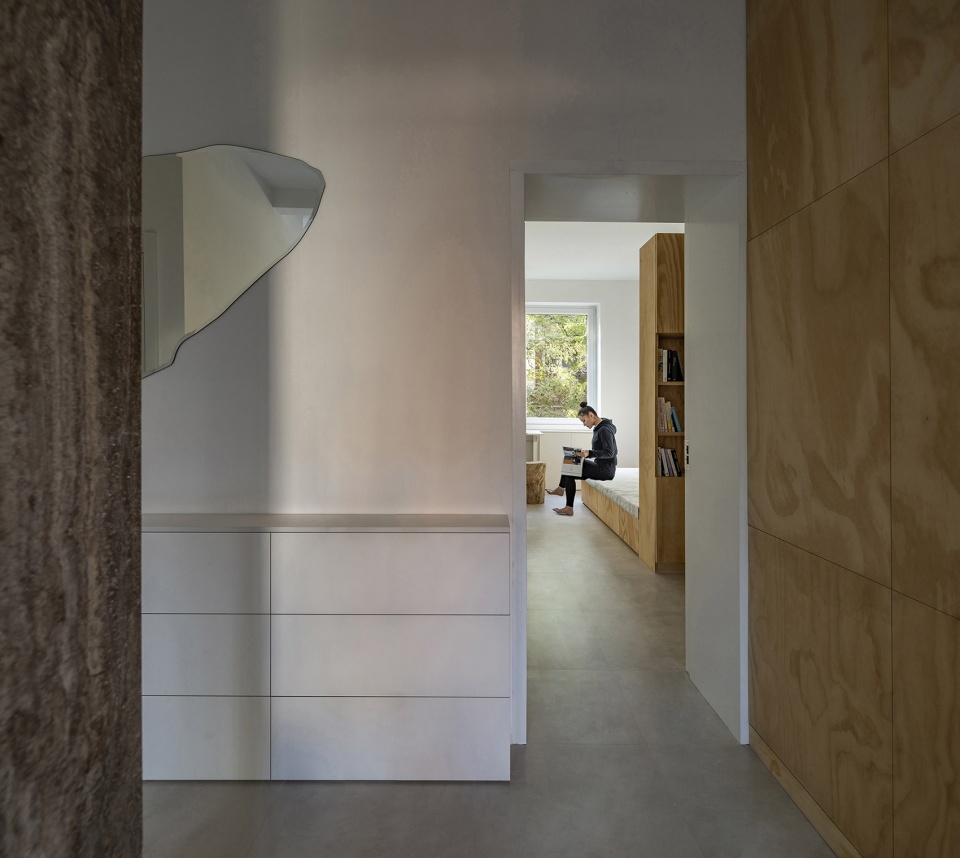 POST WAR APARTMENT T101 China by ROOI Design and Research