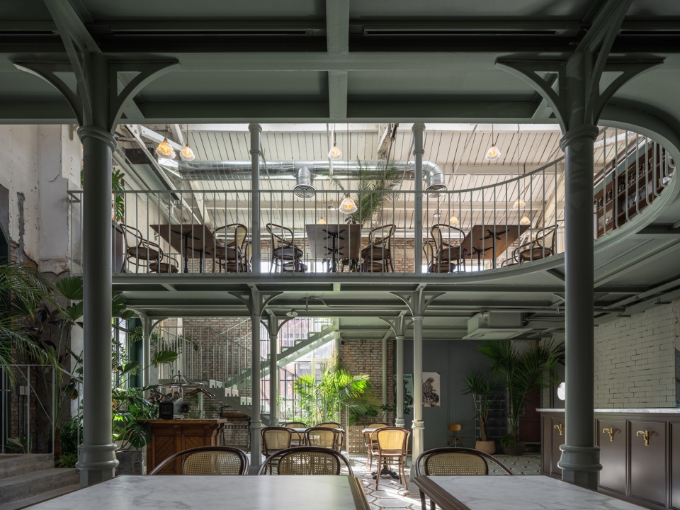 caters to the needs of young consumer groups for unique catering