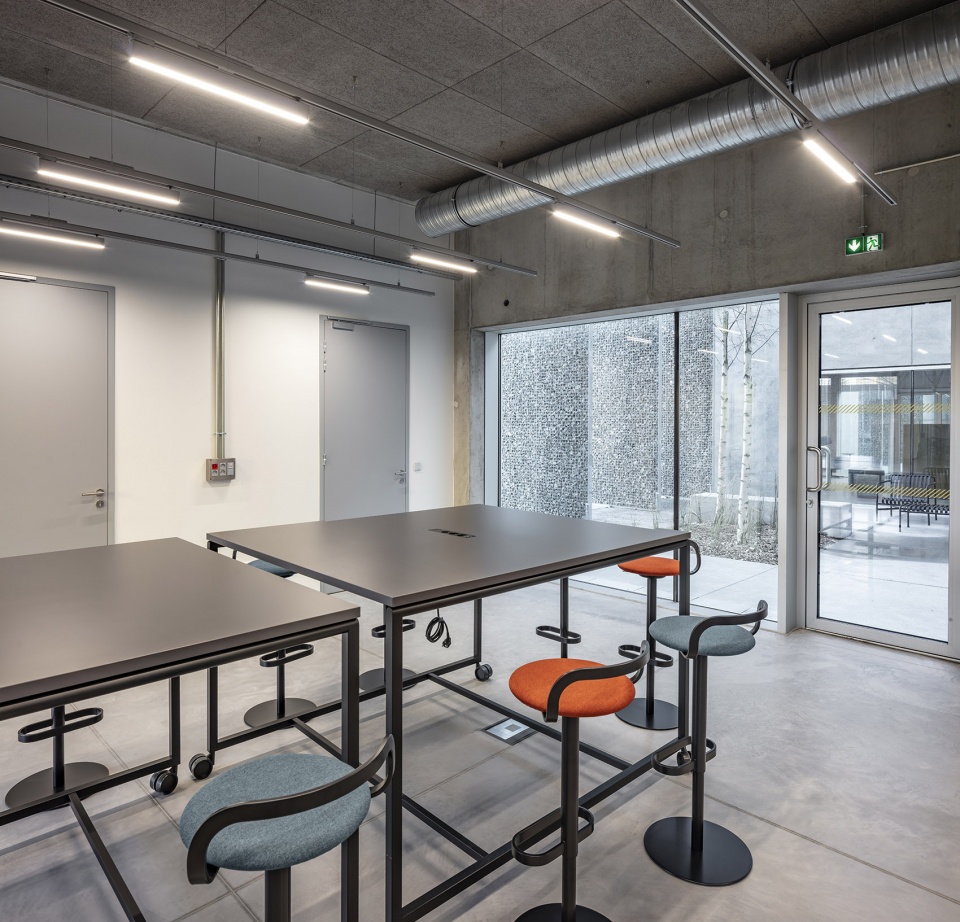fort agglo 21 technology park by randja farid azib architects