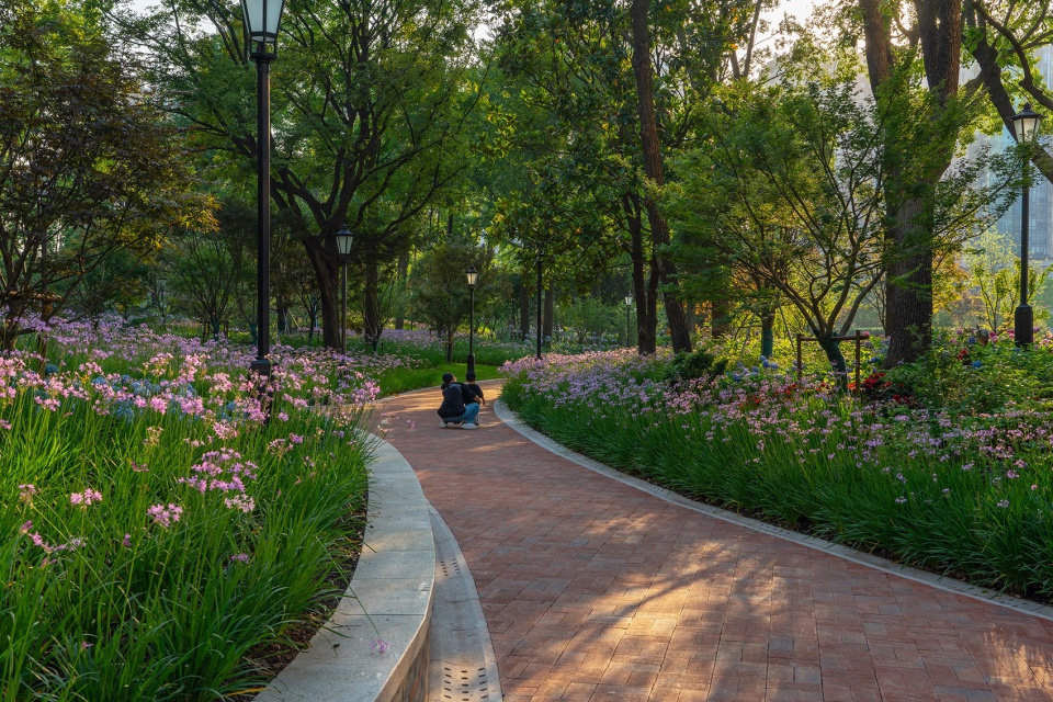 Taipingqiao Park China by DLC