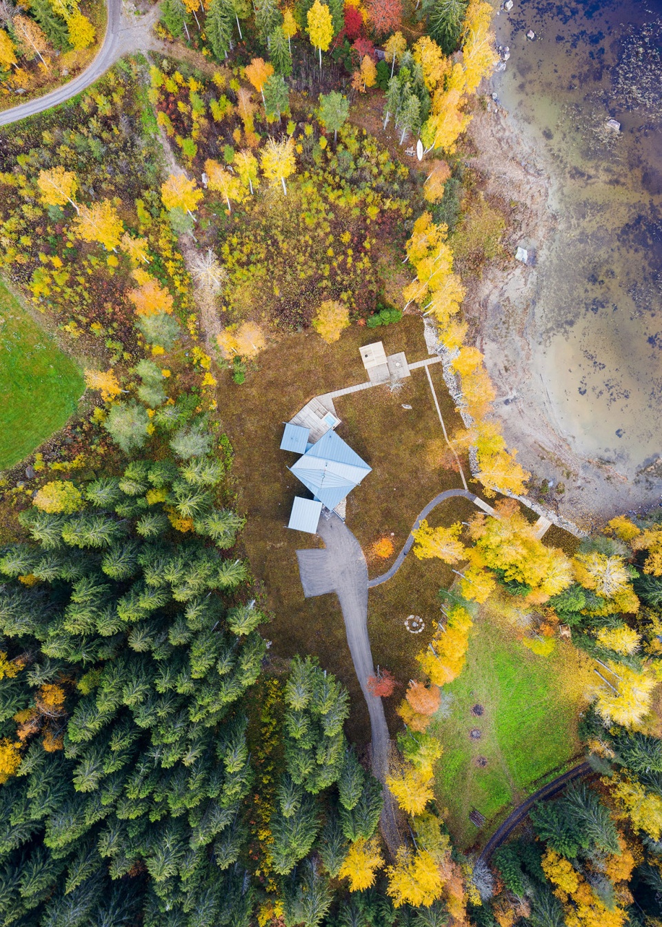 3 square house by studio puisto architects ltd