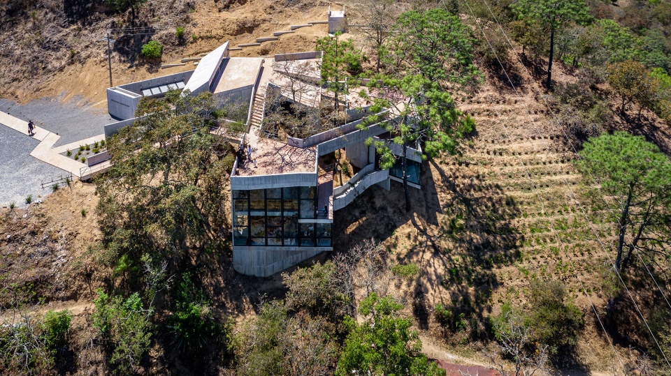 Silk Worm Sanctuary by LAMZ Arquitectura