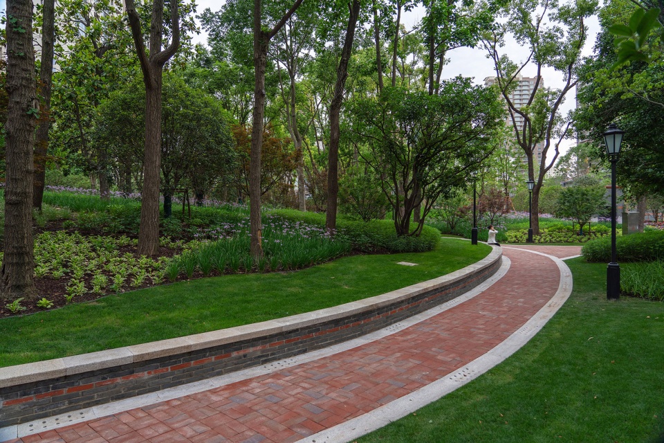 Taipingqiao Park China by DLC