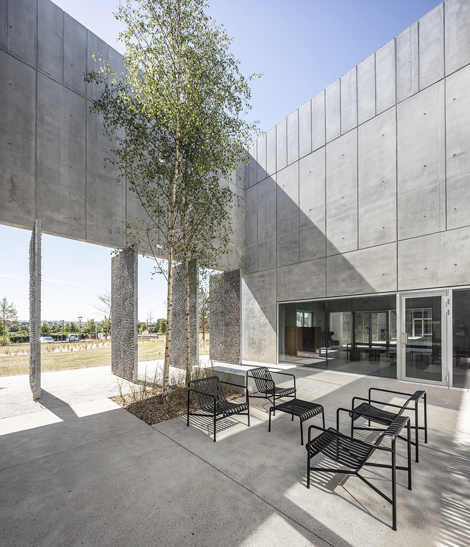 fort agglo 21 technology park by randja farid azib architects