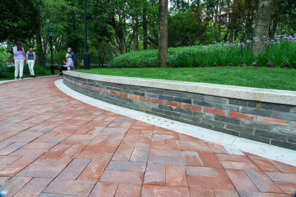 Taipingqiao Park China by DLC