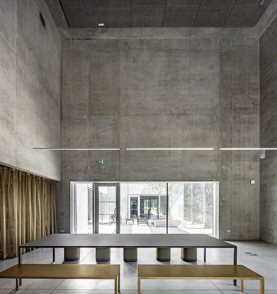fort agglo 21 technology park by randja farid azib architects