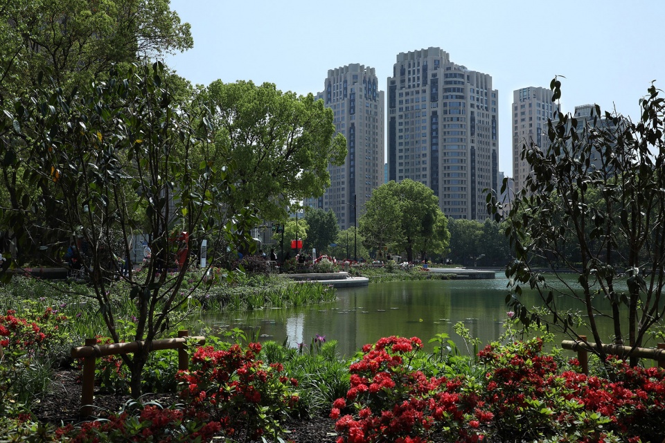 Taipingqiao Park China by DLC
