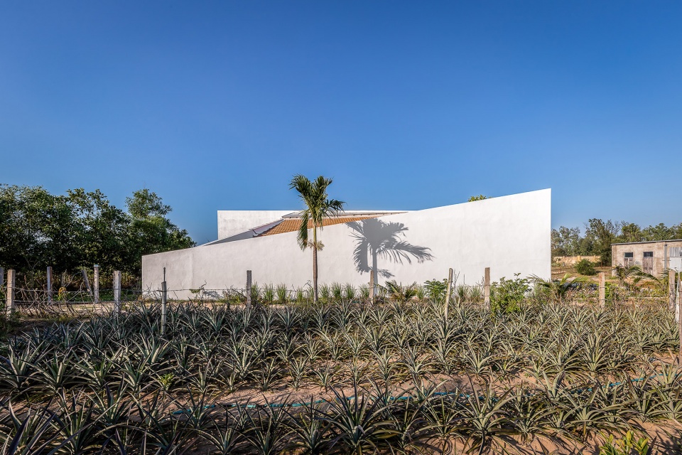 Phu Yen House by Story Architecture