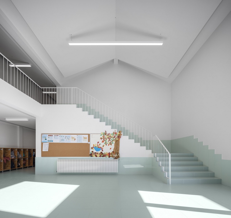 Sao Bernardo Elementary School Aveiro by ARTE TECToNiCA