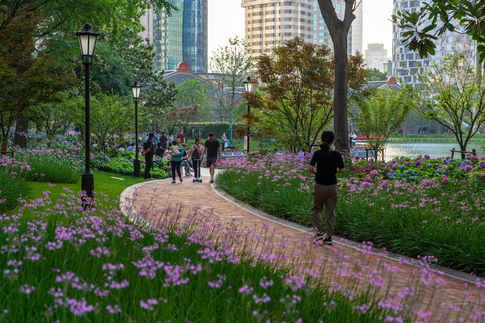 Taipingqiao Park China by DLC