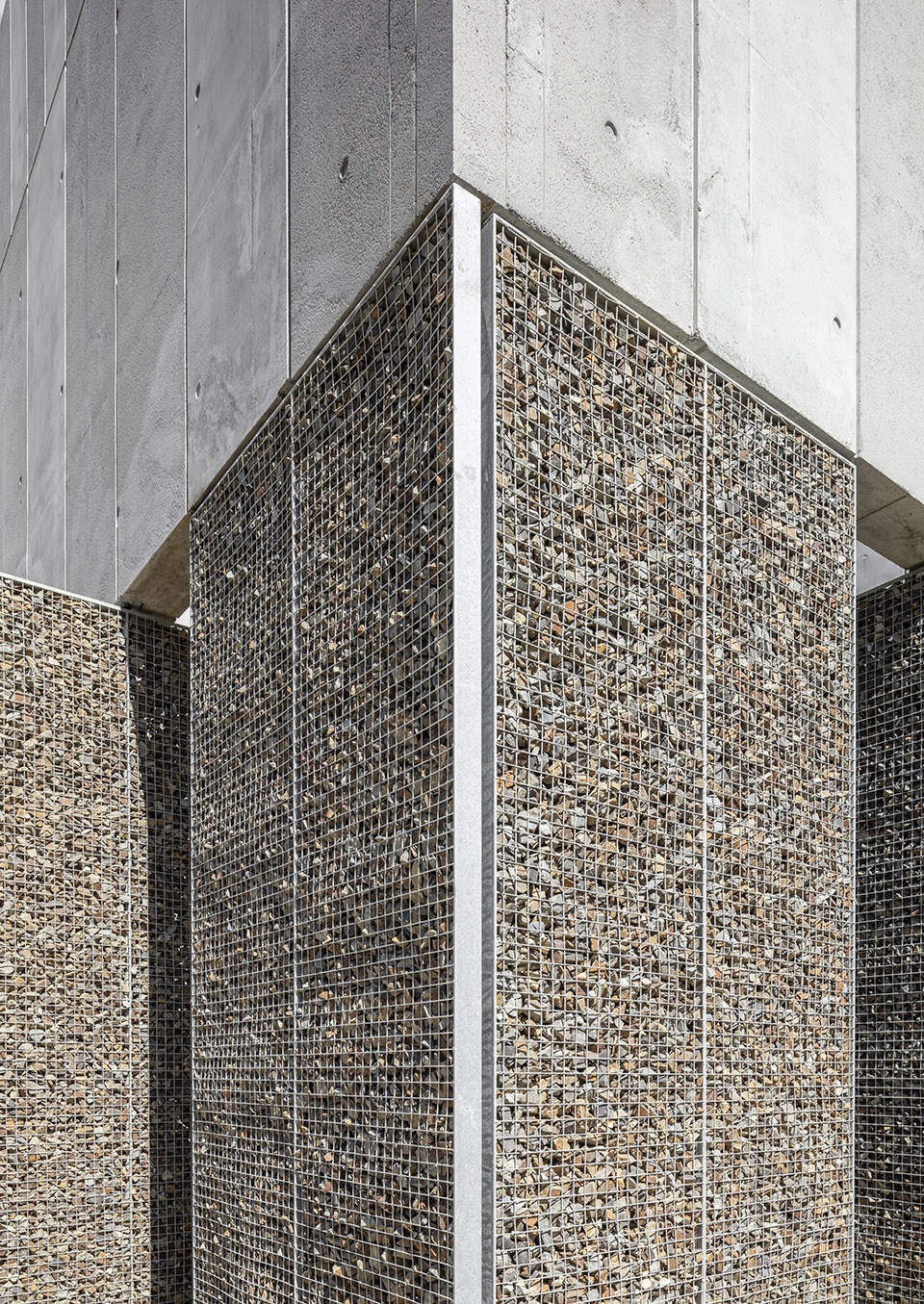 fort agglo 21 technology park by randja farid azib architects
