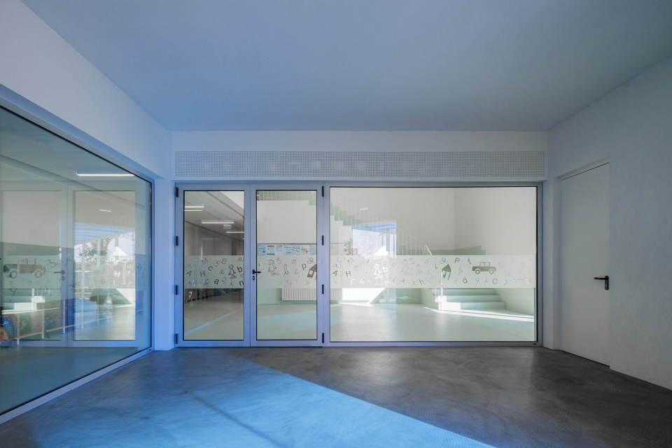 Sao Bernardo Elementary School Aveiro by ARTE TECToNiCA