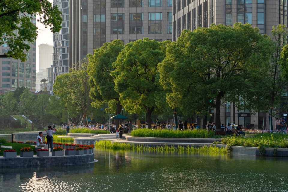 Taipingqiao Park China by DLC