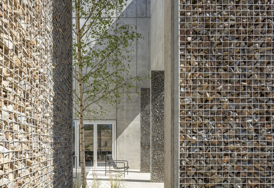 fort agglo 21 technology park by randja farid azib architects