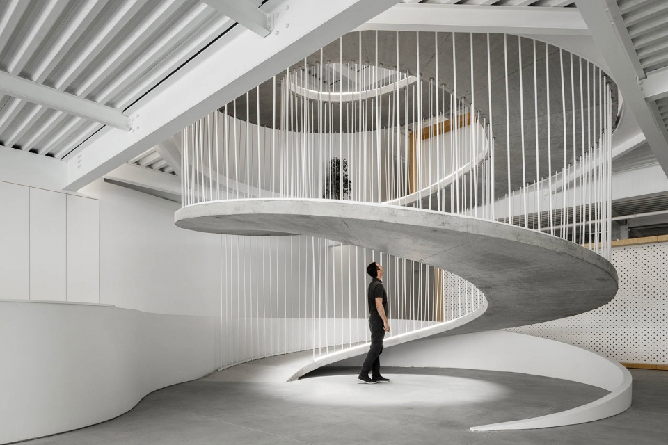 EGOI CLAVEL S KITCHEN by PAULO MERLINI architects