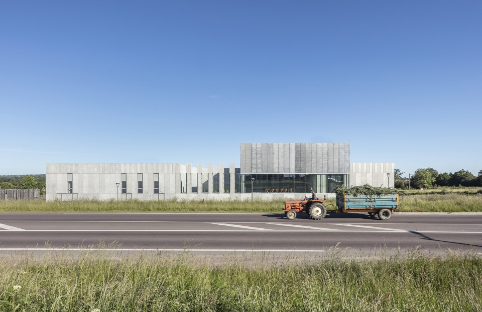fort agglo 21 technology park by randja farid azib architects
