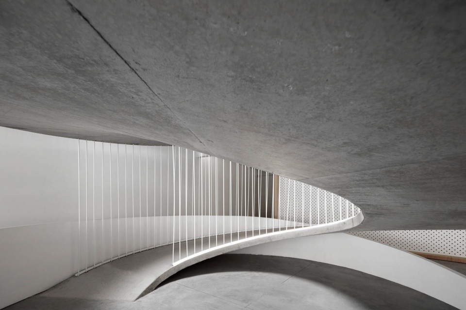 EGOI CLAVEL S KITCHEN by PAULO MERLINI architects