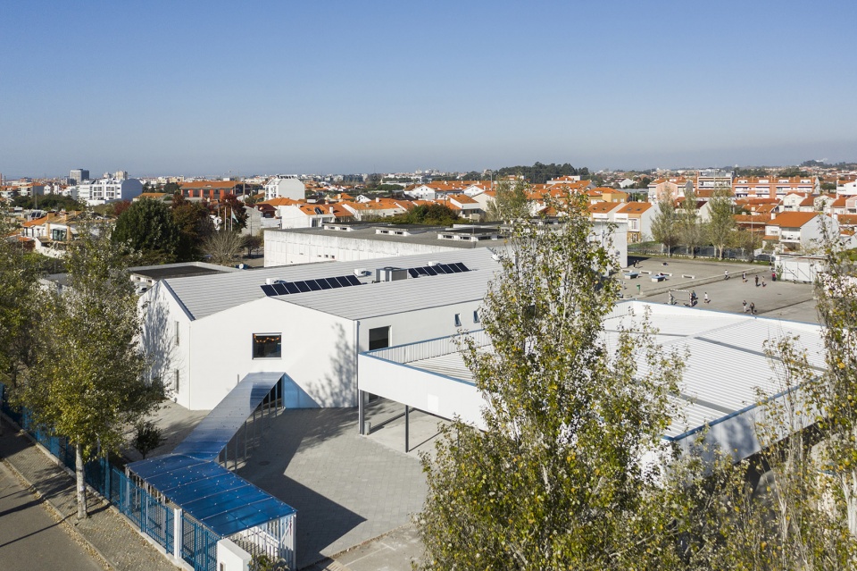 Sao Bernardo Elementary School Aveiro by ARTE TECToNiCA