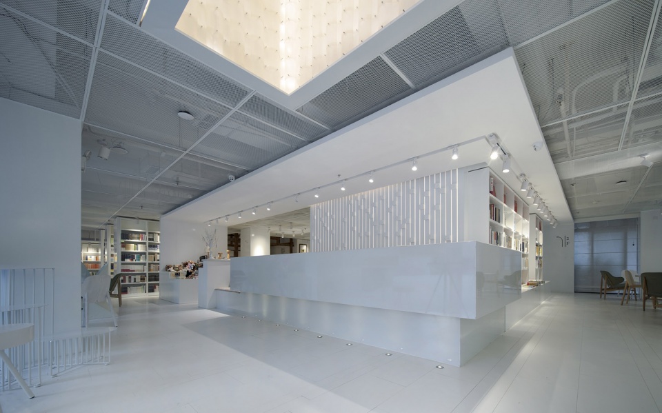 Zhijian Bookstore White China by SMY Space Interior Design Studio