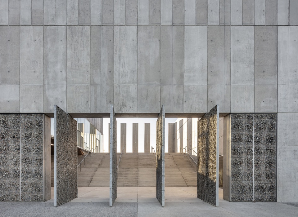 fort agglo 21 technology park by randja farid azib architects