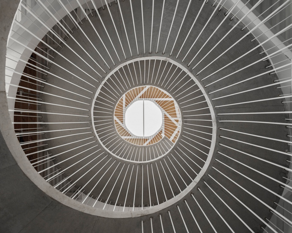 EGOI CLAVEL S KITCHEN by PAULO MERLINI architects