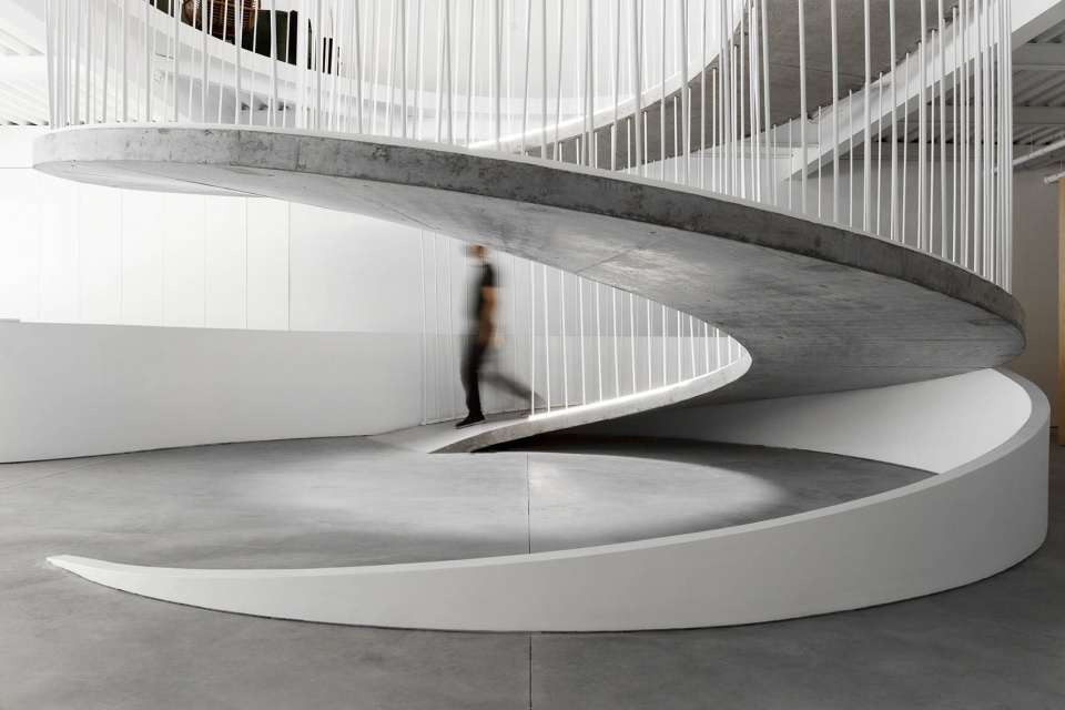 EGOI CLAVEL S KITCHEN by PAULO MERLINI architects