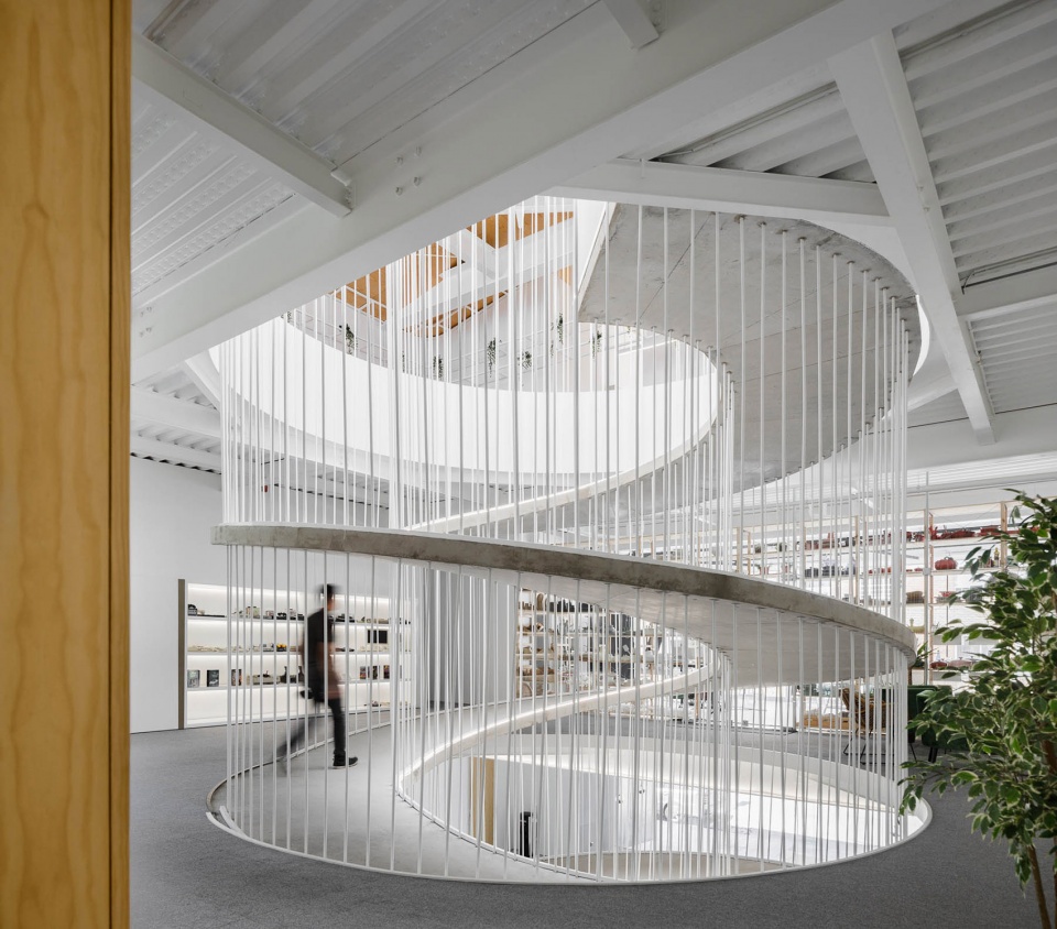 EGOI CLAVEL S KITCHEN by PAULO MERLINI architects