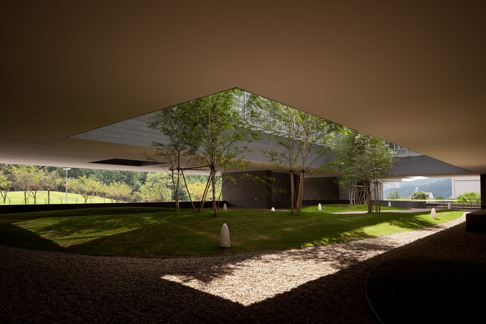 Amore Pacific Research and Design Center Alvaro Siza Carlos Castanheira Kim Jang Kyu