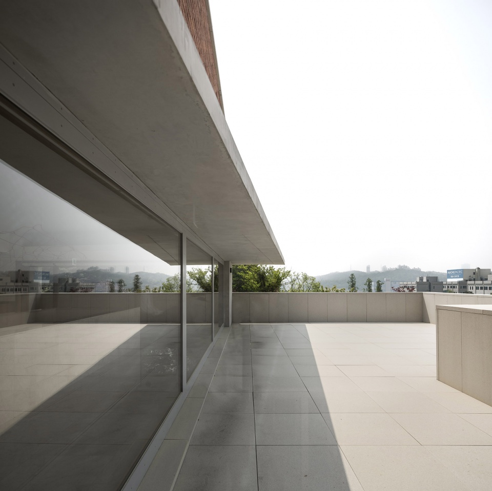 Amore Pacific Hotel Alvaro Siza Carlos Castanheira Kim Jang Kyu