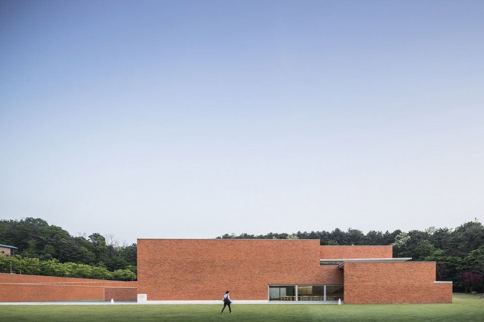 Amore Pacific Hotel Alvaro Siza Carlos Castanheira Kim Jang Kyu