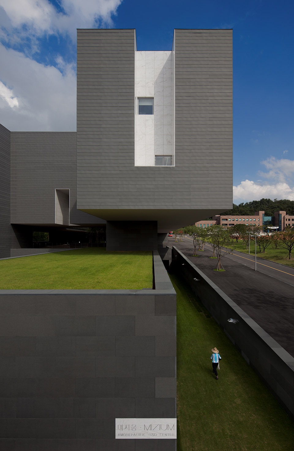 Amore Pacific Research and Design Center Alvaro Siza Carlos Castanheira Kim Jang Kyu