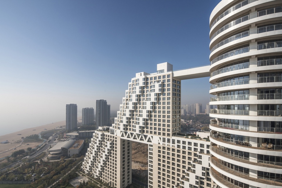 habitat qinhuangdao by safdie architects