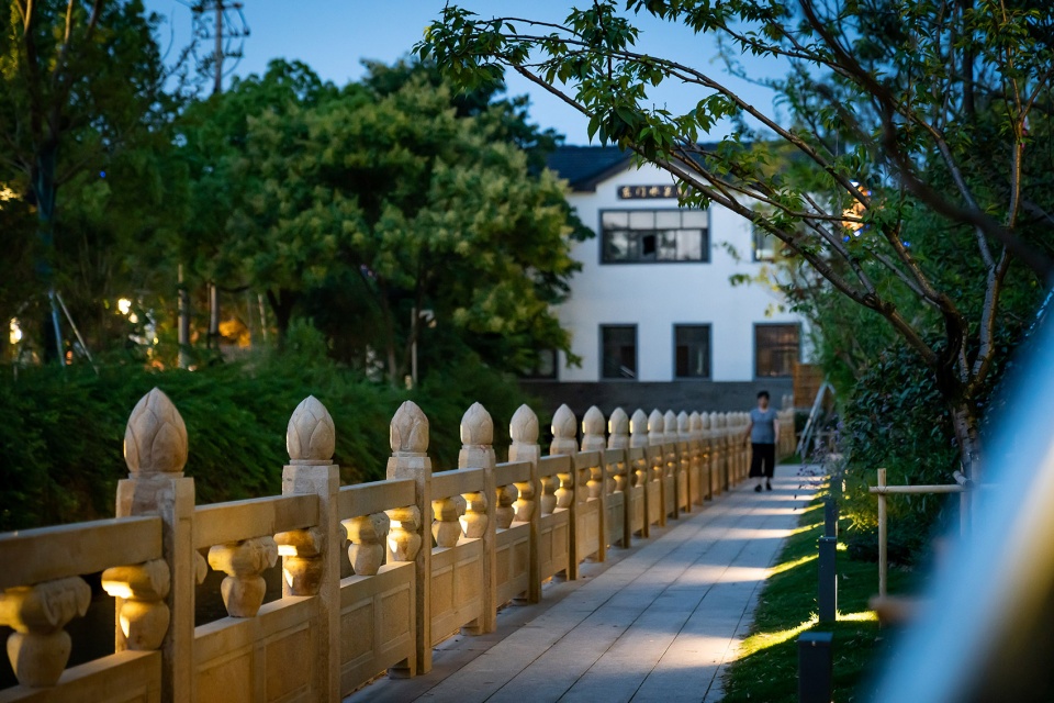 Huayi Street Edging