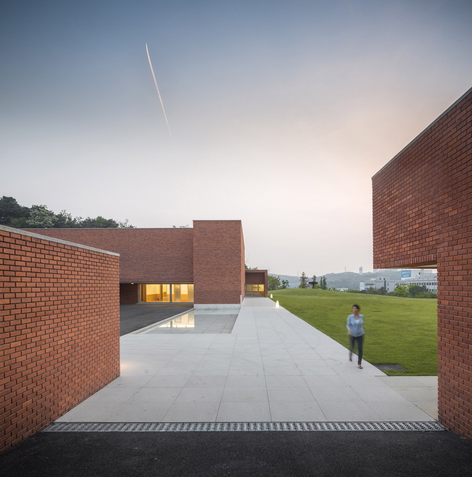 Amore Pacific Hotel Alvaro Siza Carlos Castanheira Kim Jang Kyu