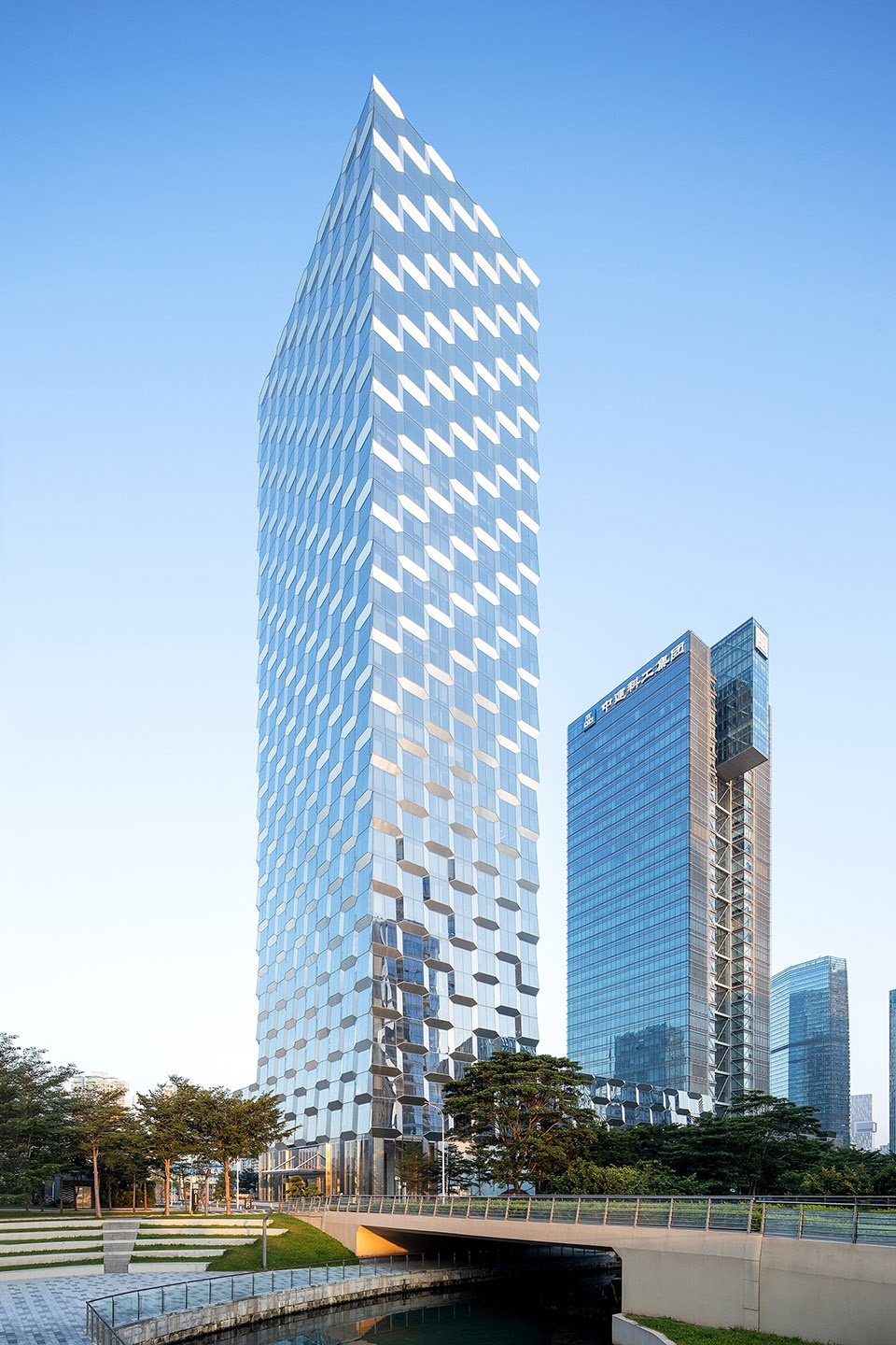 xizhilang headquarters building shenzhen by zhubo design
