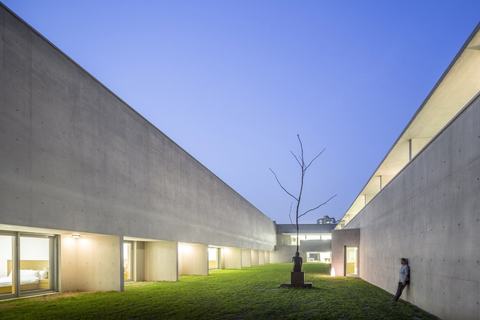 Amore Pacific Hotel Alvaro Siza Carlos Castanheira Kim Jang Kyu