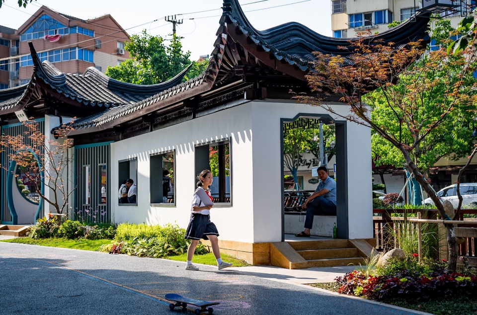 Huayi Street Edging