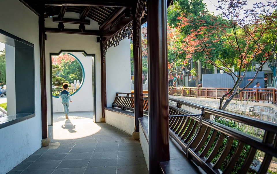 Huayi Street Edging