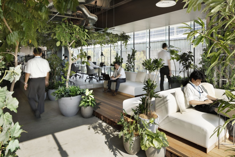 design of the innovation center in the new experiment building at ihis yokohama office by nikken sekkei